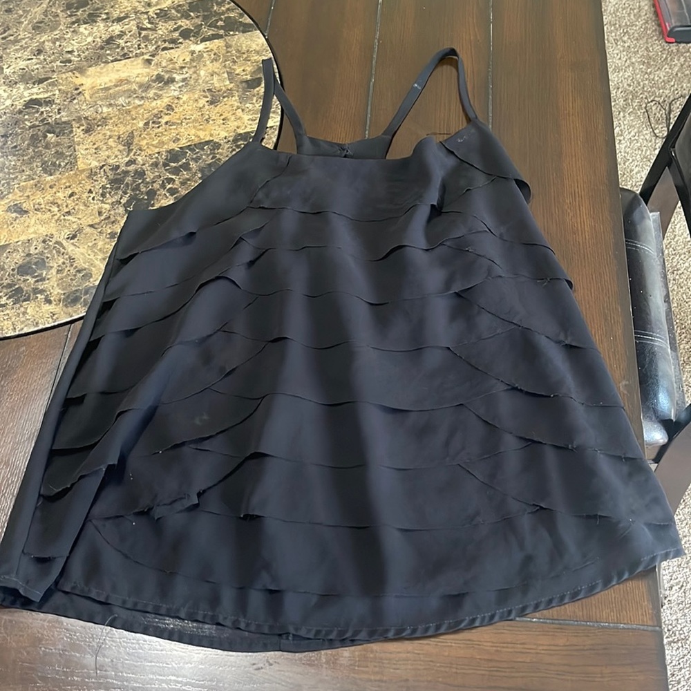 Large black Toska scalloped tank top